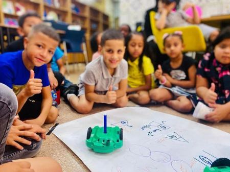 اكثر من 120 طفل في مخيم المفكر الصغير في المركز الجماهيري رهط